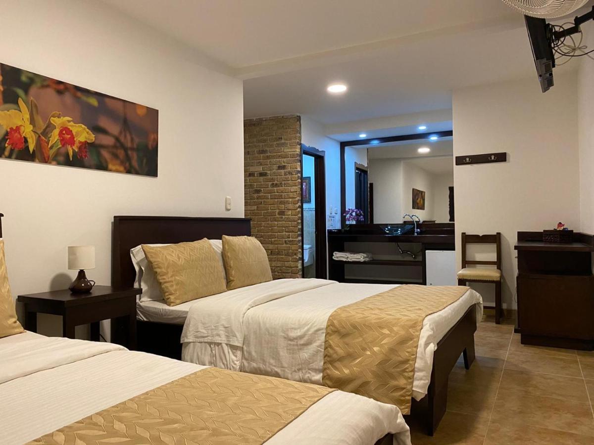 Casa Hotel Las Orquideas Circasia Eksteriør billede