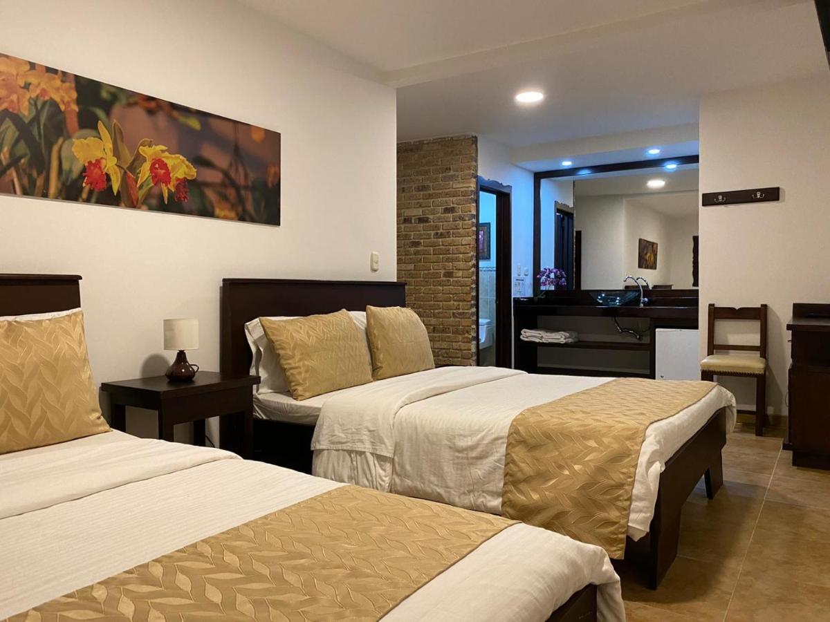 Casa Hotel Las Orquideas Circasia Eksteriør billede