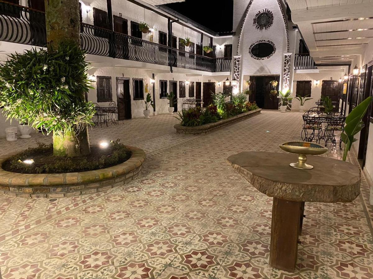 Casa Hotel Las Orquideas Circasia Eksteriør billede
