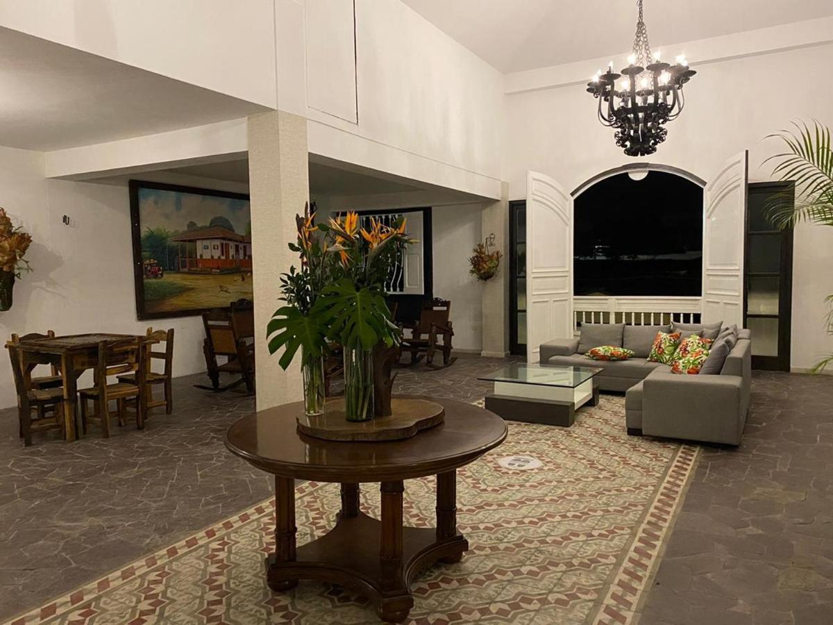 Casa Hotel Las Orquideas Circasia Eksteriør billede