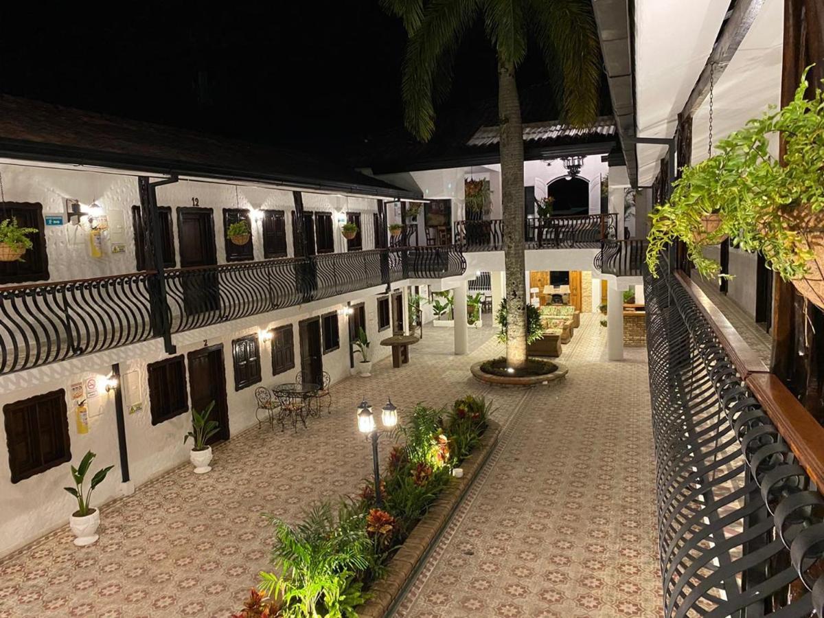 Casa Hotel Las Orquideas Circasia Eksteriør billede